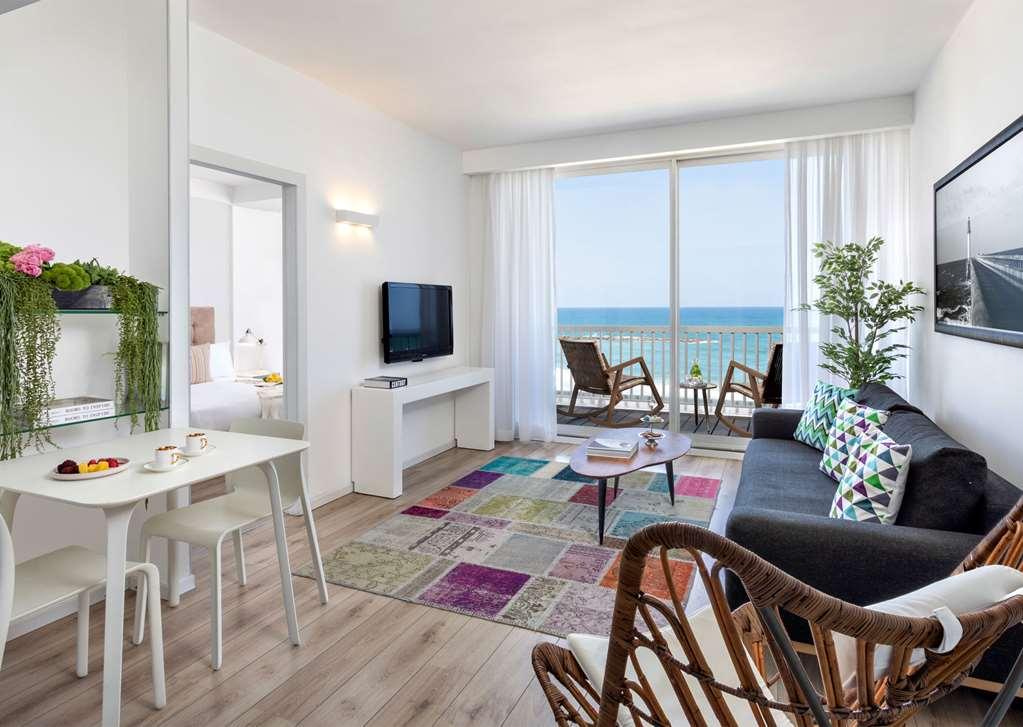Sea Executive Aparthotel 4*